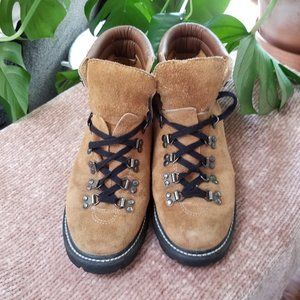 Explorers Suede Work Boot Men's Size 10 Scuffing and peeling see pictures